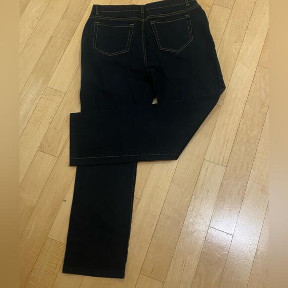 Westbound Ladies Jeans, Size 10 Short, Dark Denim with yellow/gold stitching - Picture 2 of 6